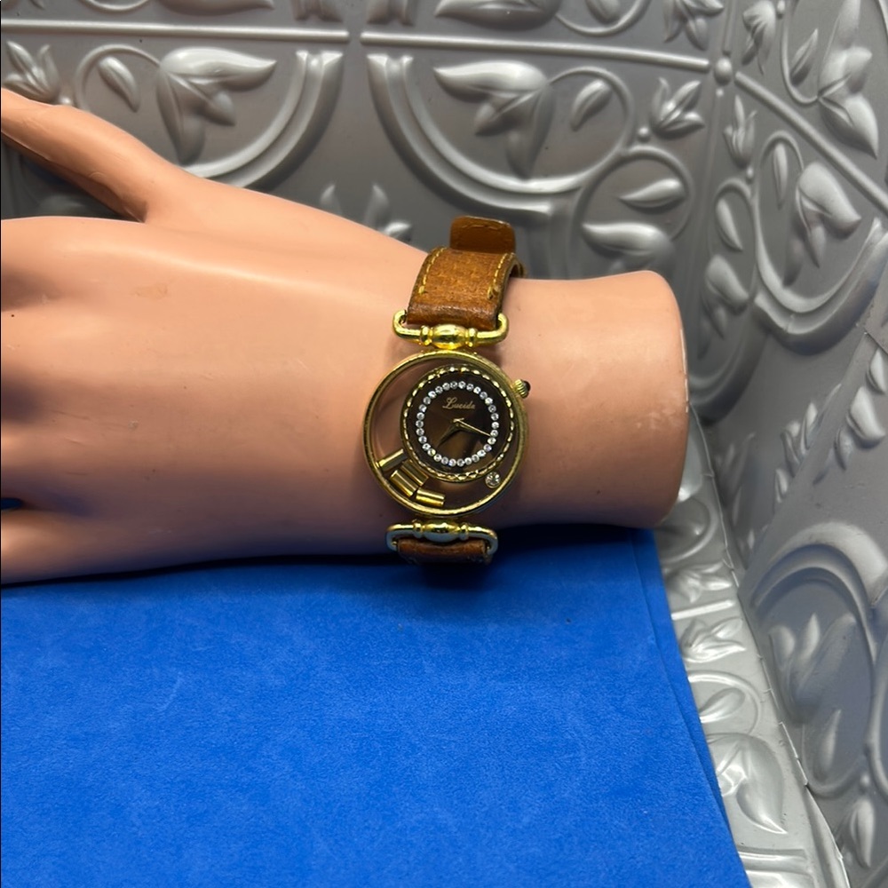 Chopard Gold and Brown Women's Watch unsure if name - Picture 1 of 3